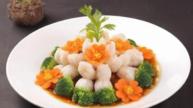 什么花可以吃:可食用花卉的种类、健康益处及烹饪技巧 第3张 什么花可以吃:可食用花卉的种类、健康益处及烹饪技巧 第3张