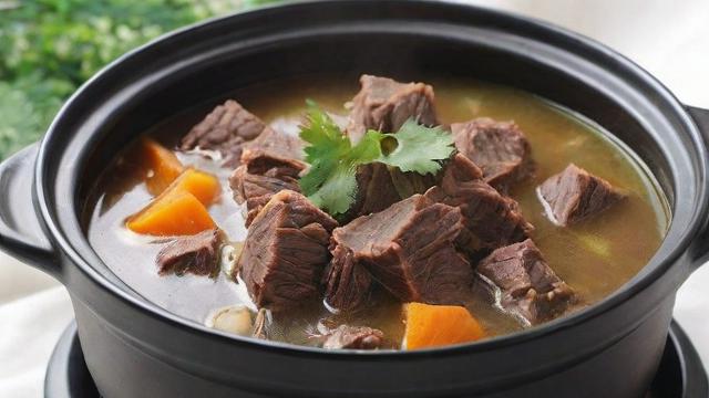 高压锅炖牛肉技巧大全：快速掌握时间与调味秘诀