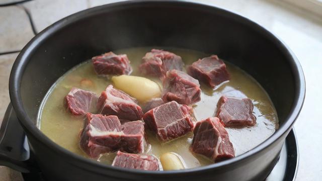 高压锅炖牛肉技巧大全:快速掌握时间与调味秘诀 第2张 高压锅炖牛肉技巧大全:快速掌握时间与调味秘诀 第2张