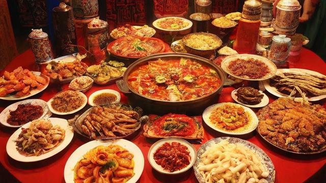 四川的风俗文化:婚丧嫁娶、饮食节庆与多民族文化交融的深度解析 第2张 四川的风俗文化:婚丧嫁娶、饮食节庆与多民族文化交融的深度解析 第2张