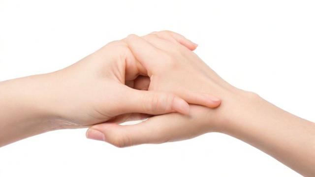 手相婚姻线解析:位置、形态与感情运的深度关联 第4张 手相婚姻线解析:位置、形态与感情运的深度关联 第4张