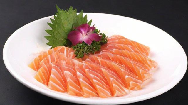 生鱼片的做法大全:从选材到切片技巧,轻松学会制作美味生鱼片 第2张 生鱼片的做法大全:从选材到切片技巧,轻松学会制作美味生鱼片 第2张