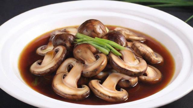 松茸怎么做好吃:从挑选到烹饪的全方位指南 第2张 松茸怎么做好吃:从挑选到烹饪的全方位指南 第2张