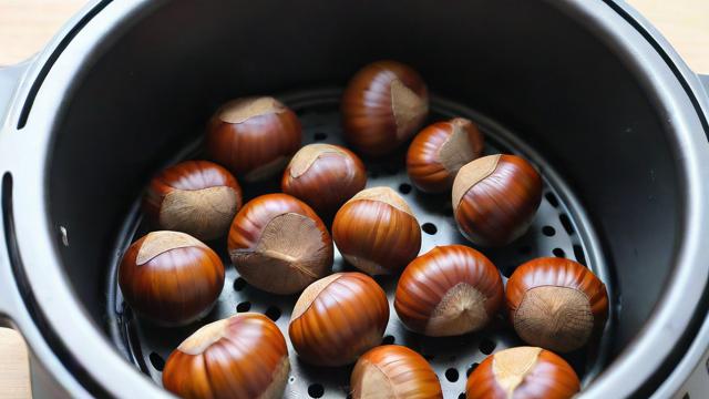 空气炸锅栗子制作全攻略:健康美味轻松搞定 第3张 空气炸锅栗子制作全攻略:健康美味轻松搞定 第3张