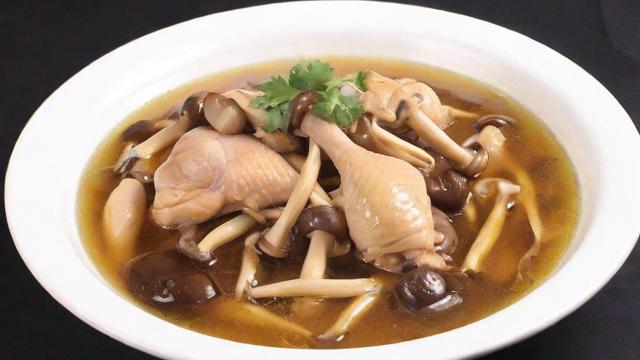 鸡腿菇图片大全:从外观到美食的全方位展示 第2张 鸡腿菇图片大全:从外观到美食的全方位展示 第2张