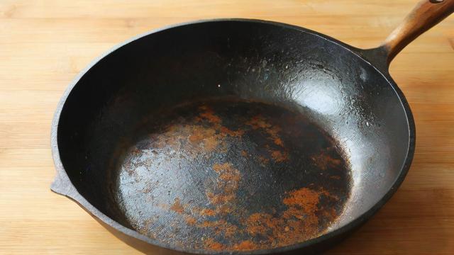 铁锅生锈怎么办?简单几步让你的铁锅恢复如新并长效防锈 第2张 铁锅生锈怎么办?简单几步让你的铁锅恢复如新并长效防锈 第2张