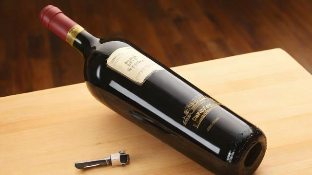 红酒瓶怎么开教你不用开瓶器轻松开启红酒的技巧 第2张 红酒瓶怎么开教你不用开瓶器轻松开启红酒的技巧 第2张