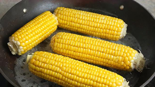 玉米蒸几分钟才熟?掌握技巧轻松蒸出美味玉米 第2张 玉米蒸几分钟才熟?掌握技巧轻松蒸出美味玉米 第2张