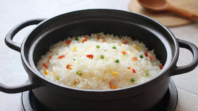 高压锅煮米饭技巧大全：快速、营养又美味的秘诀  第3张