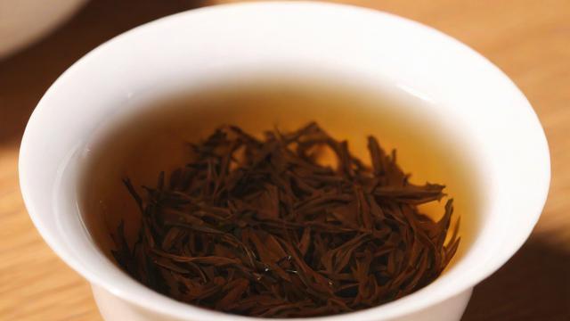 红茶是什么意思:全面解析红茶的定义、种类与健康益处 第1张 红茶是什么意思:全面解析红茶的定义、种类与健康益处 第1张