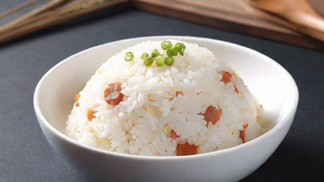 蒸饭要蒸多久？掌握不同米种蒸制时间与技巧轻松做出完美米饭