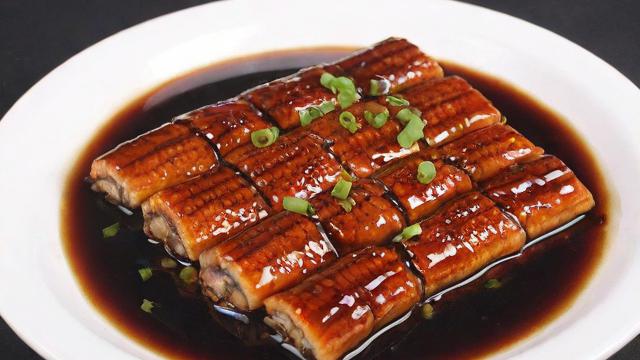 鳗鱼的家常做法大全：从挑选到烹饪技巧一步到位  第3张