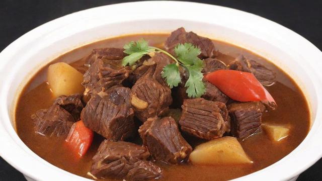 牛肉炖多长时间才好吃？掌握这些技巧轻松做出美味佳肴