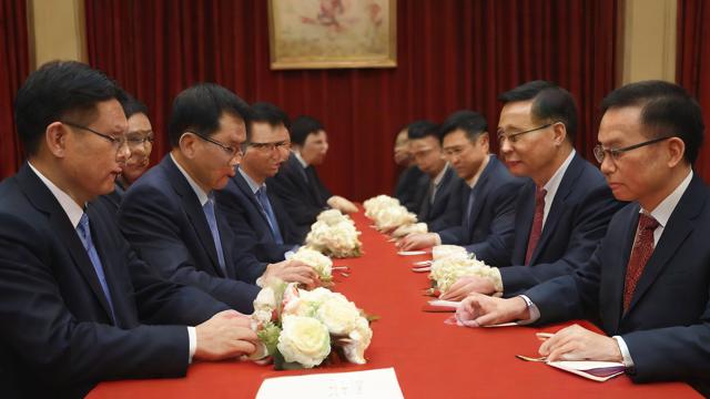 白事是什么意思：全面解析丧葬仪式的文化内涵与现代演变