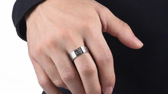 男生戒指戴哪只手更合适？全面解析戒指佩戴规则与时尚搭配