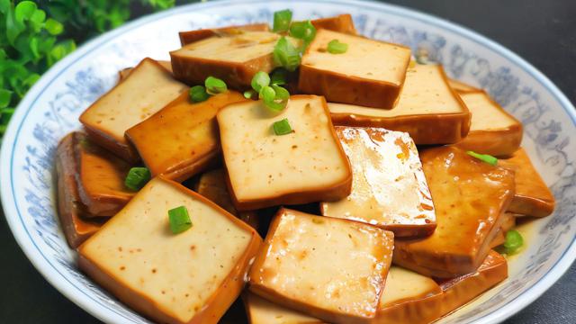 豆腐干怎么做简单又美味,教你轻松制作各种风味的豆腐干 第2张 豆腐干怎么做简单又美味,教你轻松制作各种风味的豆腐干 第2张