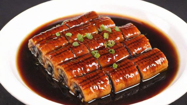 鳗鱼的做法大全:从选材到烹饪技巧,轻松做出美味鳗鱼料理 第3张 鳗鱼的做法大全:从选材到烹饪技巧,轻松做出美味鳗鱼料理 第3张