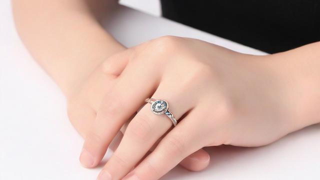 戴戒指含义大揭秘:不同手指、左右手及文化背景下的深刻象征 第2张 戴戒指含义大揭秘:不同手指、左右手及文化背景下的深刻象征 第2张
