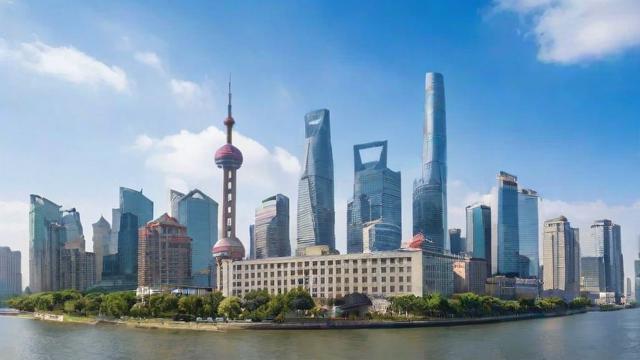 2023年落户上海条件全解析:应届毕业生、人才引进与居转户完整指南 第2张 2023年落户上海条件全解析:应届毕业生、人才引进与居转户完整指南 第2张