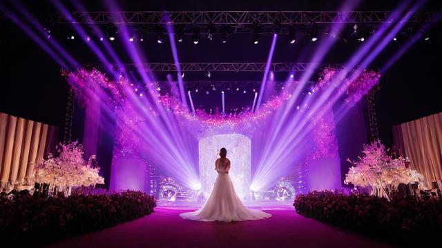 婚礼灯光秀设计公司:打造难忘浪漫氛围的全方位指南 第2张 婚礼灯光秀设计公司:打造难忘浪漫氛围的全方位指南 第2张