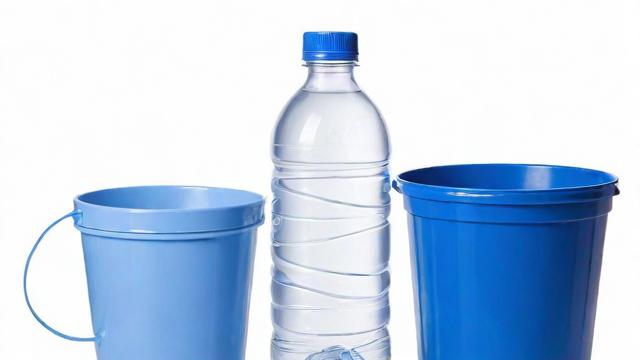 桶装水多少升适合家用？全面解析桶装水规格、价格与环保选择