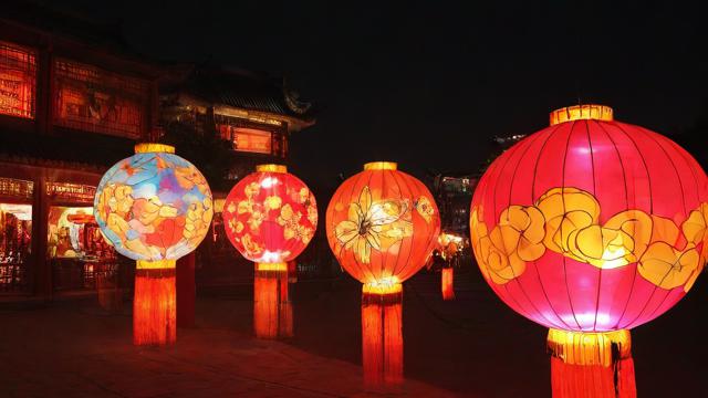 元宵花灯图片大全：从传统到现代的华丽蜕变
