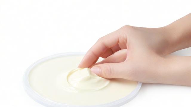 白乳胶有毒吗?全面解析白乳胶的安全性及防护措施 第2张 白乳胶有毒吗?全面解析白乳胶的安全性及防护措施 第2张