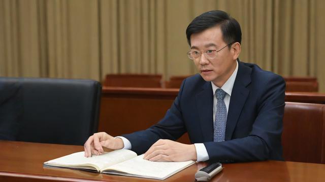 掌握“在座的各位”的用法及背后的文化意义，提升你的语言表达艺术