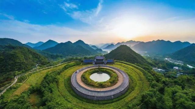 弯的什么意思：全面解读‘弯’的概念及其在生活与文化中的多重含义