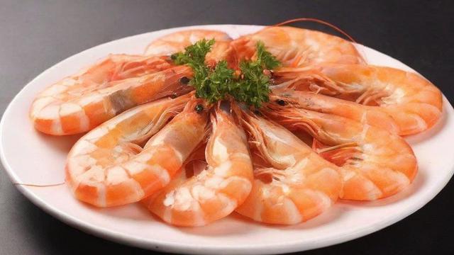 虾吃什么食物:不同生长阶段的科学喂养指南 第2张 虾吃什么食物:不同生长阶段的科学喂养指南 第2张