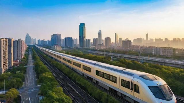 武汉地铁8号线：线路站点详情与区域发展影响全面解析
