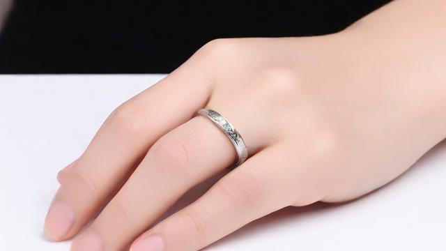 金戒指多少克合适？重量选择全攻略，轻松挑选最适合你的款式