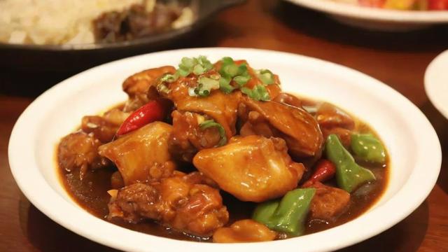 中山假日广场美食与购物全攻略,吃喝玩乐一网打尽! 第1张 中山假日广场美食与购物全攻略,吃喝玩乐一网打尽! 第1张
