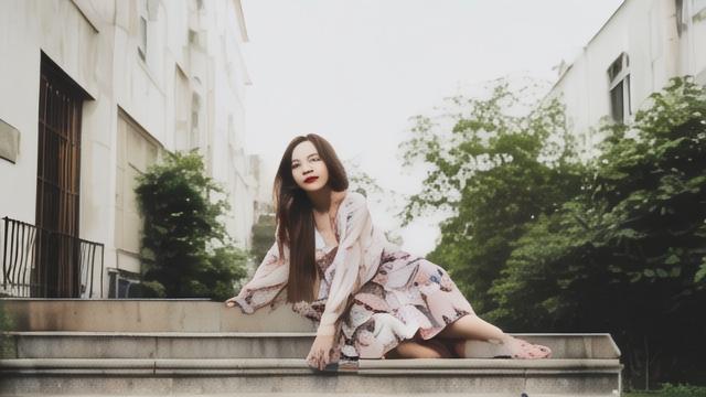 艺术照怎么拍:从入门到精通的拍摄技巧与创意指南 第3张 艺术照怎么拍:从入门到精通的拍摄技巧与创意指南 第3张