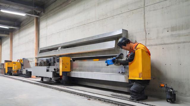 混凝土墙切割技术全解析：应用场景、价格影响与未来趋势