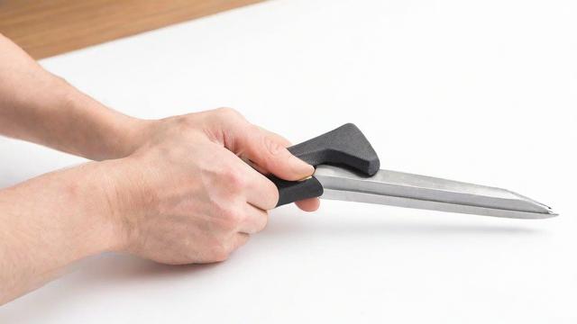 刮腻子工具选购与使用全攻略,让墙面施工更轻松高效 第3张 刮腻子工具选购与使用全攻略,让墙面施工更轻松高效 第3张
