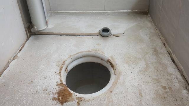 卫生间漏水怎么办:全面分析原因与解决方法 第2张 卫生间漏水怎么办:全面分析原因与解决方法 第2张