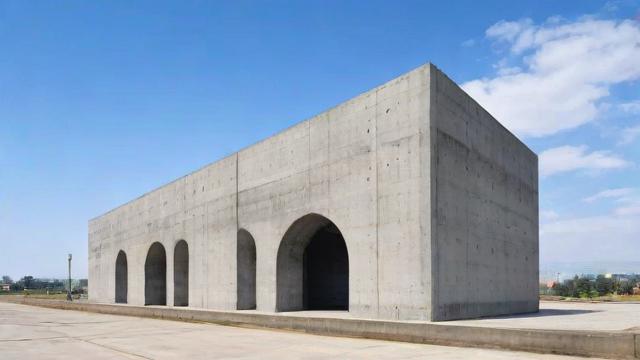 混凝土抗压强度全面提升指南：从材料选择到施工工艺详解