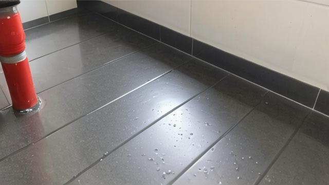 卫生间防水材料选择与施工全攻略，打造持久耐用的防水系统