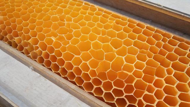 蜂窝复合板生产工艺与应用全解析:从原材料到成品的质量控制 第3张 蜂窝复合板生产工艺与应用全解析:从原材料到成品的质量控制 第3张