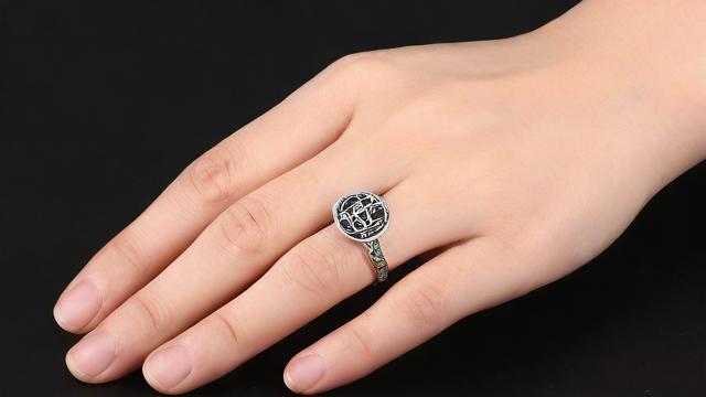 右手中指戒指的文化意义与风水影响及佩戴技巧全解析 第2张 右手中指戒指的文化意义与风水影响及佩戴技巧全解析 第2张