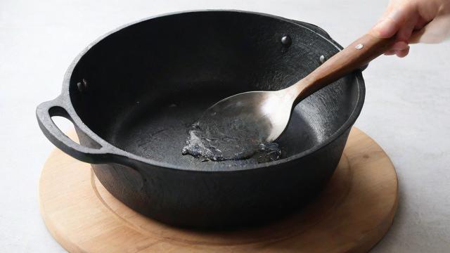 铸铁锅怎么开锅:详细步骤与常见问题解决指南 第3张 铸铁锅怎么开锅:详细步骤与常见问题解决指南 第3张