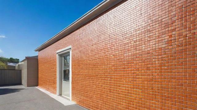 外墙瓷砖翻新工艺与材料选择全攻略，提升建筑美观与安全