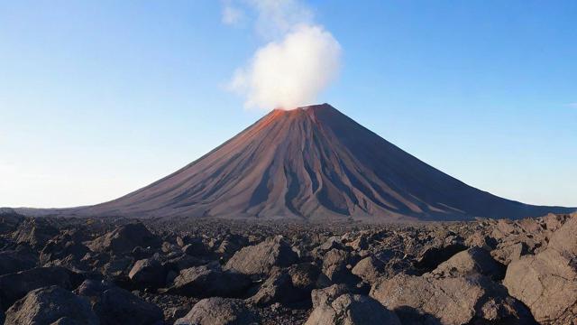 火山岩石材的特性、用途及维护方法全解析
