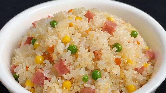 微波炉蒸饭技巧大全:从基础到进阶,轻松做出完美米饭 第2张 微波炉蒸饭技巧大全:从基础到进阶,轻松做出完美米饭 第2张