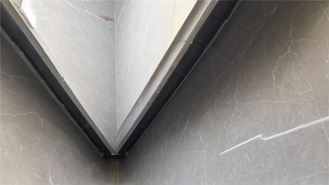 楼梯滴水线是什么?全面解析其作用、材料选择与安装维护技巧 第4张 楼梯滴水线是什么?全面解析其作用、材料选择与安装维护技巧 第4张