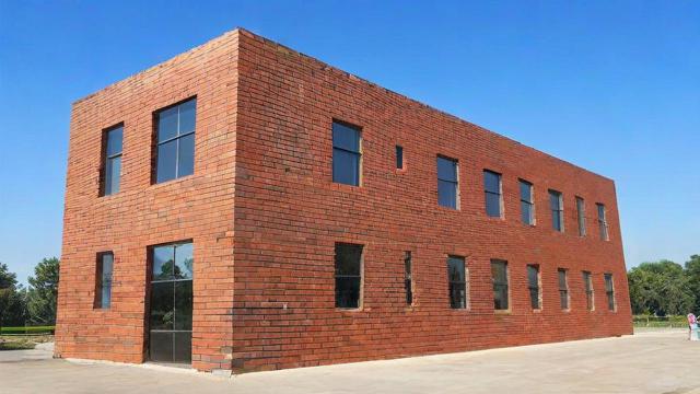 红砖规格尺寸详解：标准尺寸与国际差异及建筑应用全解析