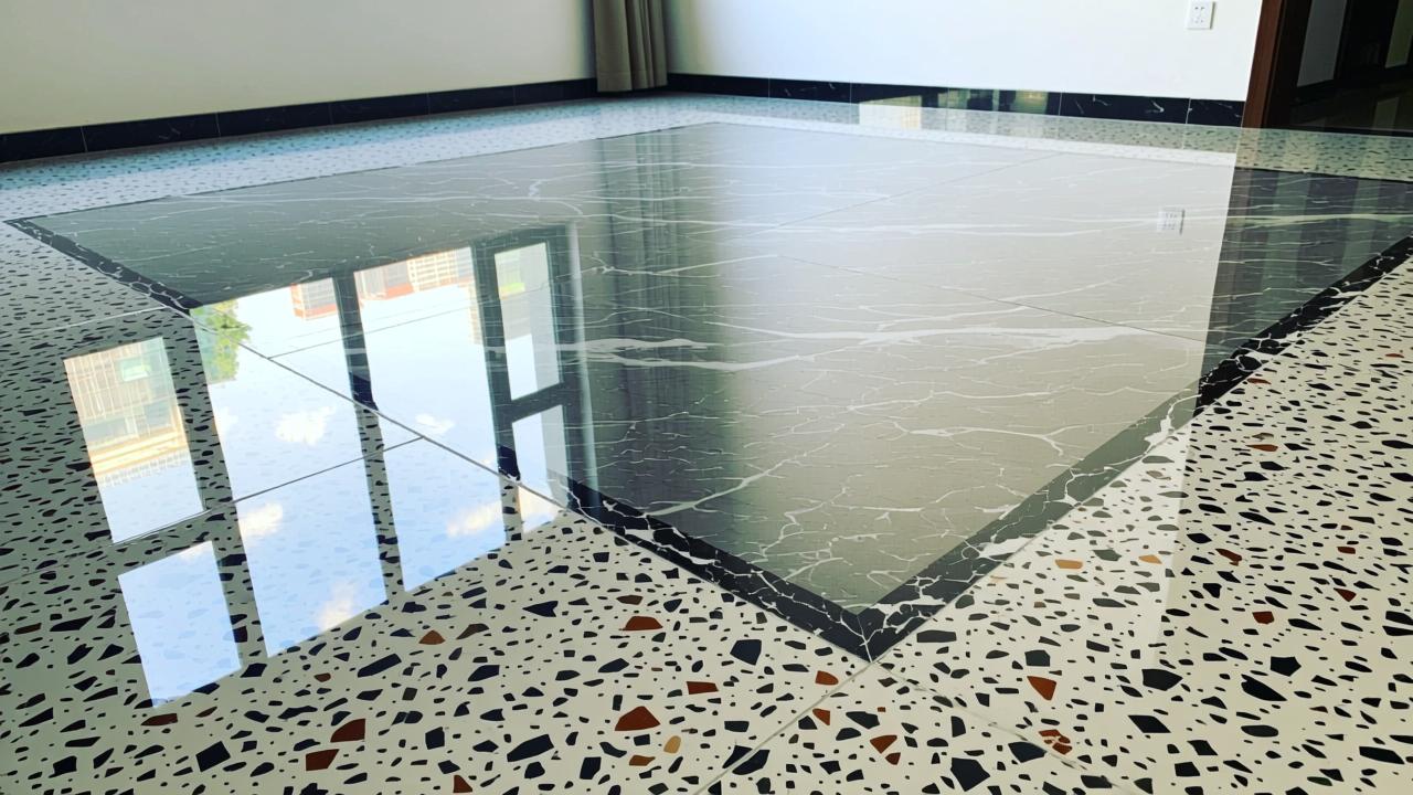 水磨石地面翻新多少钱一平?3步恢复镜面光泽,省钱又环保的修复秘诀 第2张 水磨石地面翻新多少钱一平?3步恢复镜面光泽,省钱又环保的修复秘诀 第2张