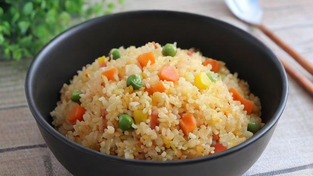 电饭煲焖饭技巧大全:从原理到实践,轻松做出美味可口的米饭 第4张 电饭煲焖饭技巧大全:从原理到实践,轻松做出美味可口的米饭 第4张