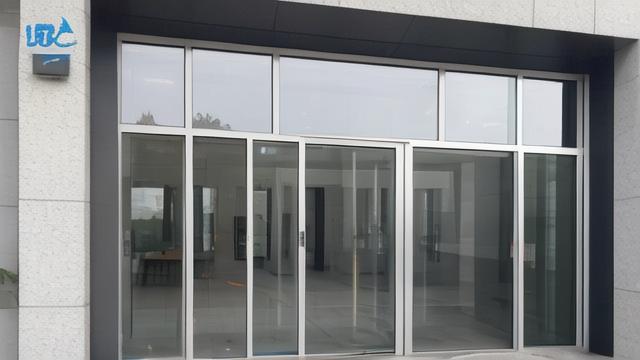 电动门维修价格及常见问题全解析，教你省心又省钱